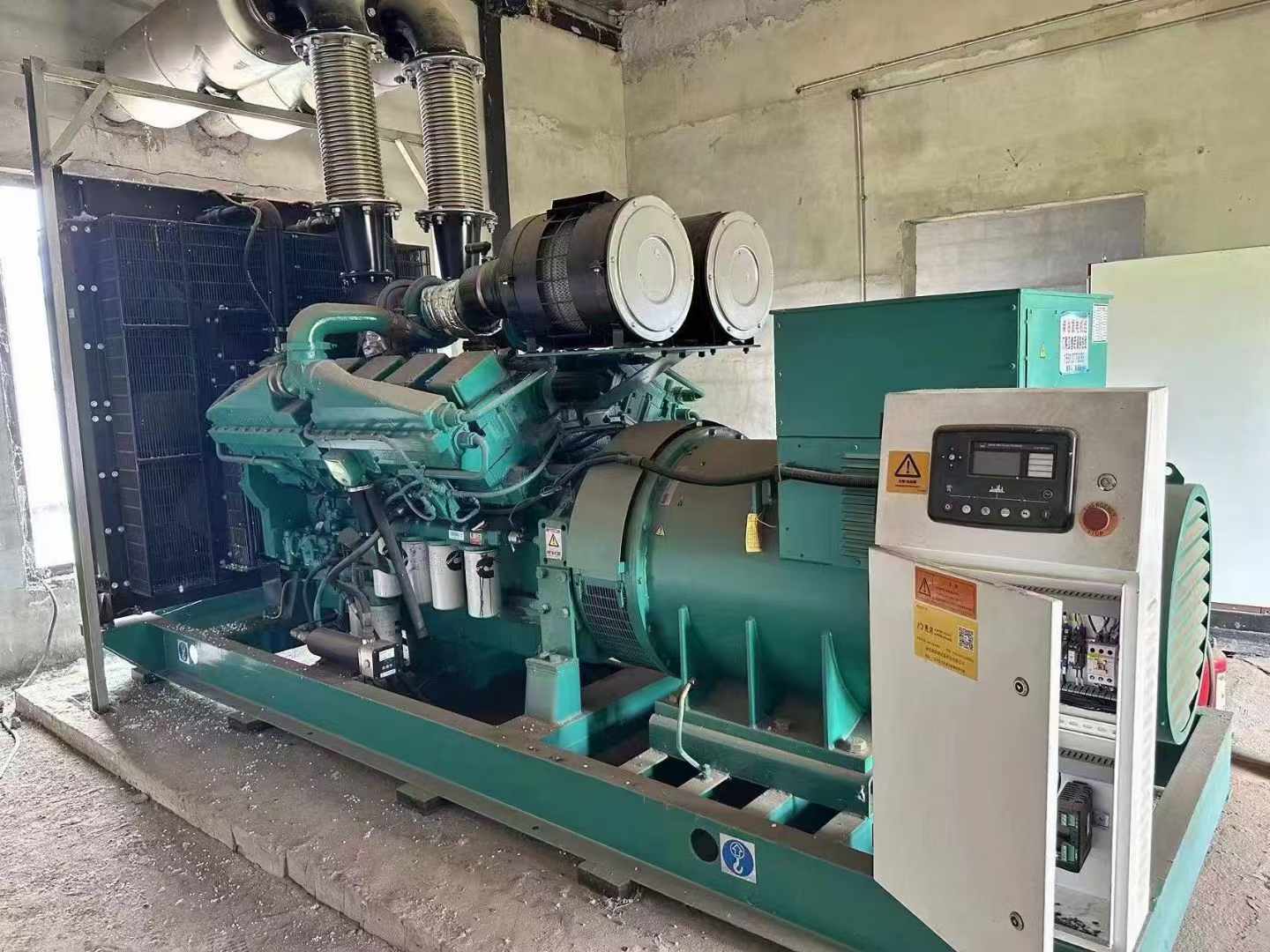 迎江无功补偿装置的性能评估需要考虑哪些因素？