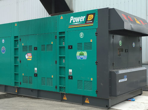 迎江升级发电机组的过程中需要注意哪些安全事项？