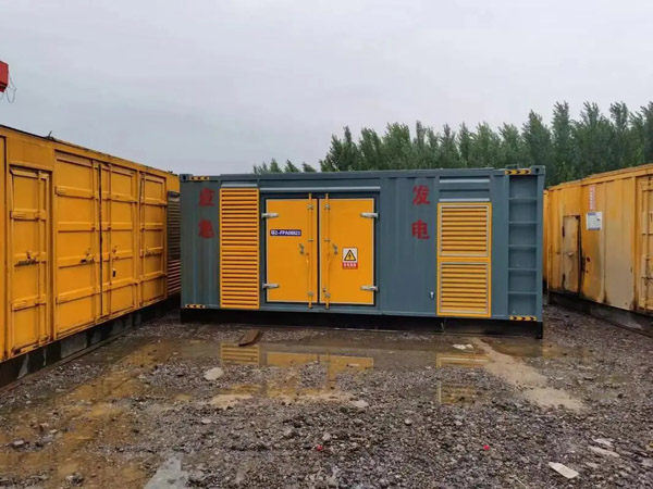 迎江柴油发电机如何判断干式空气滤清器是否需要更换？